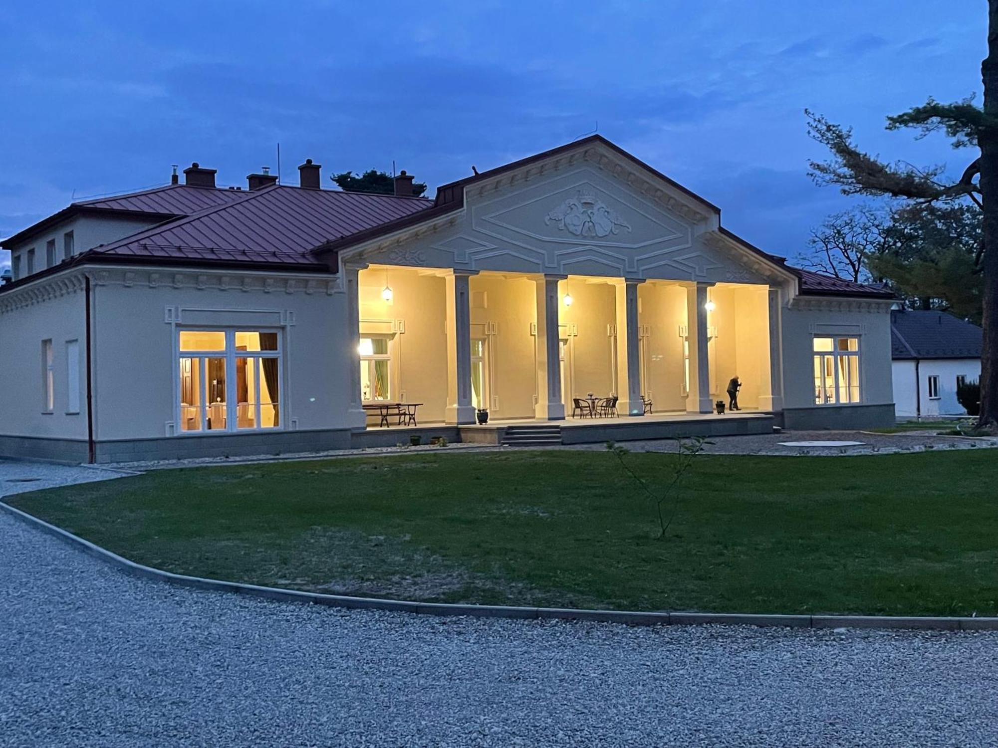 Palac Zbylitowskich Zbylitowska Gora 外观 照片